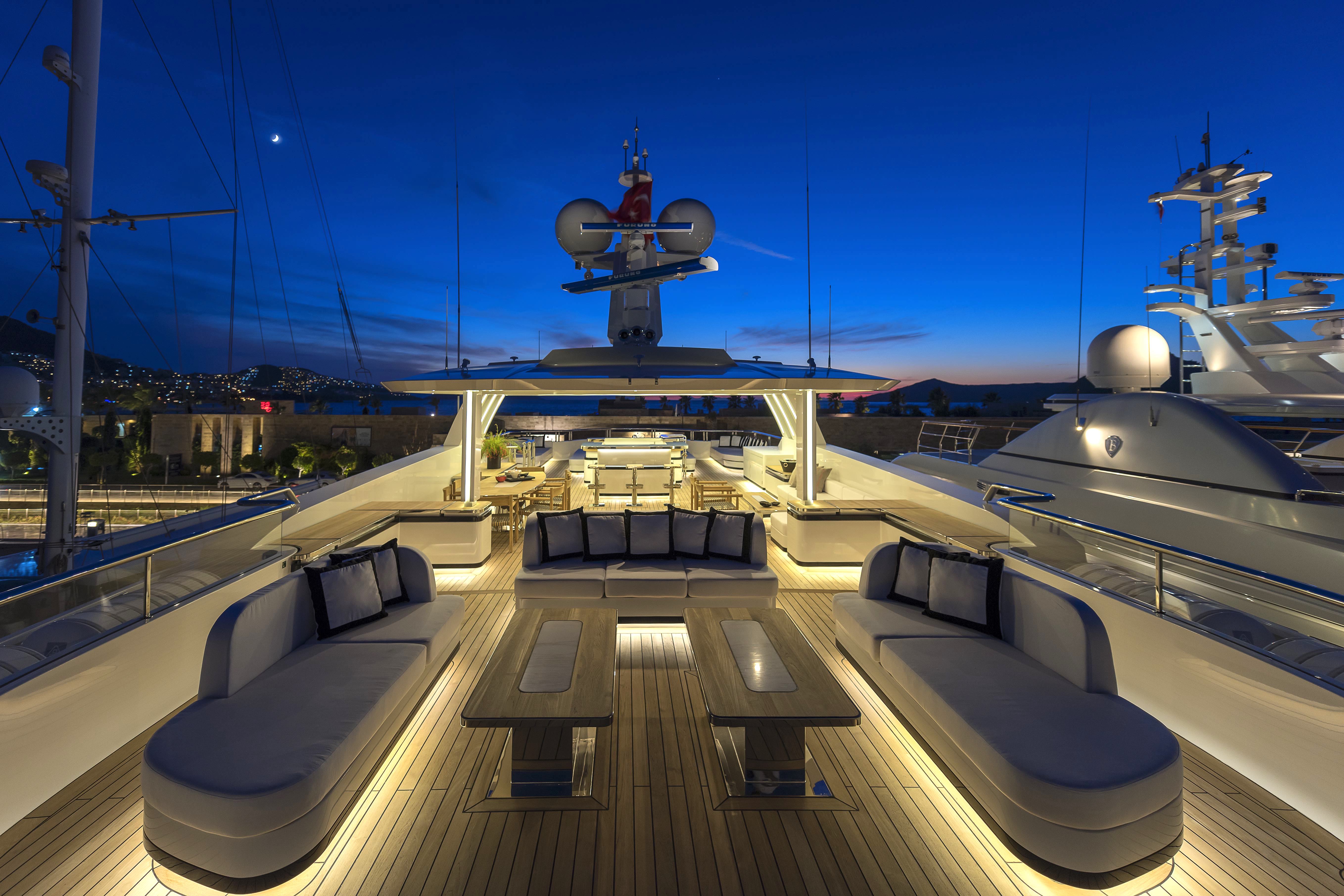Deck Lounge Image Gallery Luxury Yacht Browser by CHARTERWORLD